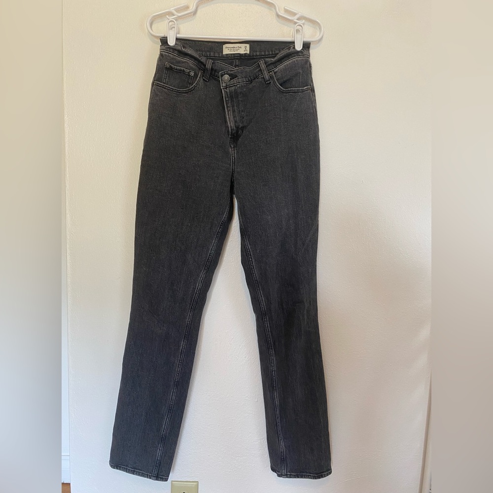 Abercrombie & Fitch The 90’s Slim Straight Ultra High Rise Jeans Size 28/6 Long